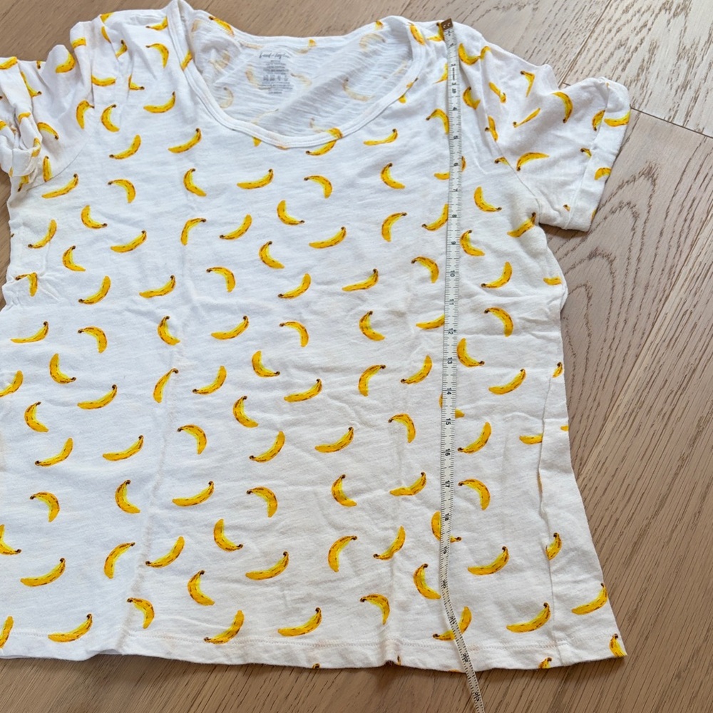 Lord & Taylor White Short Sleeve Tee with Yellow Banana Print - Picture 6 of 7